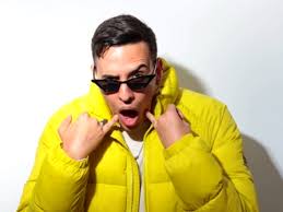 Contrata a Gabriel Laverde Peñuela