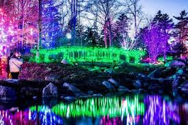 The Mesmerizing Christmas Display In Maine With Over 650 000 Glittering Lights Boothbay Botanical Gardens Botanical Gardens Christmas Scenery