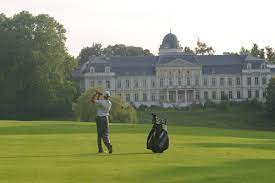 V bezprostřední blízkosti hotelu je velké golfové hřiště s 18 jamkami. Tj Mittal Ostrava Park Golf Club Silherovice Tschechien Albrecht Golf Fuhrer