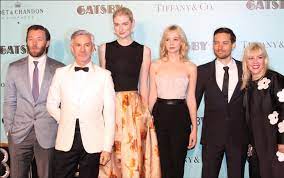 Made in france, debicki was a polish daughter and the mother of the australian irish dancers, both of whom. Elizabeth Debicki Jordan Baker In The Great Gatsby Towers Over Her Cast Members Her Height Is On Display In The Movie Too Great Tallette Tall