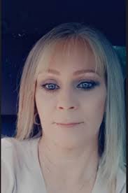 Shelly Ogle's Instagram, Twitter & Facebook