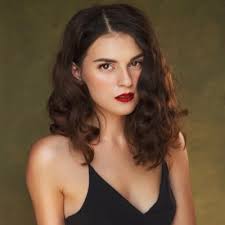 Lesley Hull (@lesleyannehull)