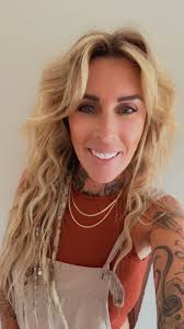 Customer appreciation for local boutique shopping