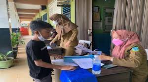Aturlah sesuai dengan kondisi foto yang sedang anda edit. Https Batam Tribunnews Com 2021 06 18 Vaksinasi Corona Di Anambas Petugas Datangi Warga Sri Tanjung Pastikan Vaksin Aman Https Cdn 2 Tstatic Net Batam Foto Bank Images Vaksinasi Corona Di Anambas Desa Sri Tanjung Jpg Warga Desa Sri Tanjung