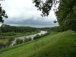 Door de aanleg van het julianakanaal in de jaren twintig en dertig van de 20e eeuw kwam meers ingesloten te liggen tussen dit kanaal en de rivier, het dorp wordt met stein verbonden via een brug. Julianakanaal Wikipedia