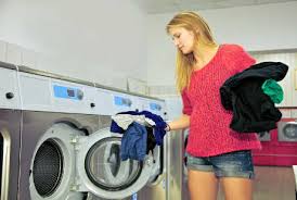 Mencuci pakaian saat ini sudah bukan pekerjaan berat, berkat adanya mesin cuci dengan berbagai fungsi yang semakin canggih. Mencuci Baju Dengan Mesin Cuci Justru Picu Bakteri Berkembang Biak