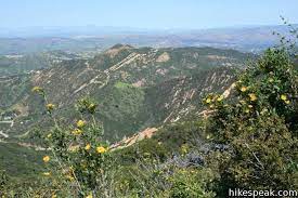 Topanga Lookout In The Santa Monica Mountains Hikes In Los Angeles Los Angeles Hiking Trails Topanga Canyon