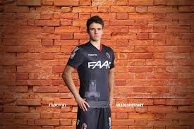 Jul 01, 2021 · virtus pallacanestro bologna s.p.a. Bologna E Macron Insieme Fino Al 2020 Ecco La Terza Maglia Bolognafc
