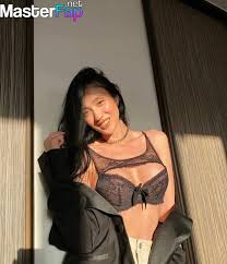 Yoona Lee phone nude