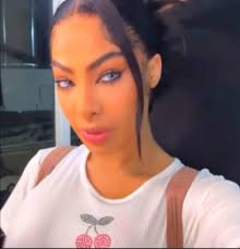 La flor poniendose mas linda🥰🥰💕🌸🌺🌻🌸🌺 @topfans Yailin Team chivirica  Fans 🌺💕💚🌻 #yailinlamasviral #riqueza #dinero #exito #Dios MiMi Vip  #yailinlamasviral #cattleya #dinero