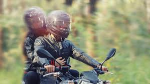 Kebas atau kesemutan tak hanya bisa terjadi pada tangan tangan kebas atau kesemutan pastinya pernah kita rasakan. Bumil Biar Tetap Aman Ini 7 Aturan Naik Dan Duduk Di Motor Untuk Ibu Hamil Bukareview
