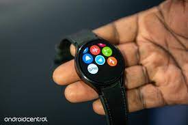 The galaxy watch 4 is samsung's newest smartwatch. Sdxn0g83csyo M