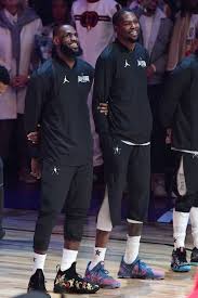 Lebron James And Kevin Durant Of Team Lebron Before The Game Against Team Stephen During The Nba Allstar G Lebron James Lakers Nba Fashion Nba Basketball Teams