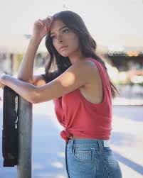 Bruno Mars está solteiro após 13 anos; saiba quem é Jessica Caban, ex do  cantor