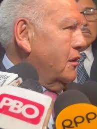 Alcalde de Pataz acusa a César Acuña de incumplir con la entrega del  expediente técnico de la carretera 🚧. El gobernador responde y niega  responsabilidad 💬. ¿Quién tiene la razón? 🤔 #TrujilloLimpio ...