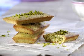 Financiers A La Pistache Une Declinaison Du Celebre Biscuit Ideal Pour Le Cafe Ou Le The Recette Recettes De Cuisine Pistache Recette