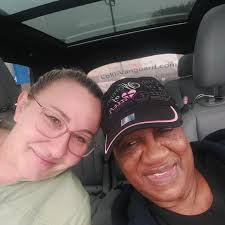 Eva Miles's Instagram, Twitter & Facebook