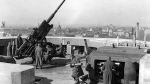 Bomber uber england board game. Flakturme Mit Diesen Kolossen Aus Beton Wollte Hitler Die Alliierten Bomber Stoppen Stern De