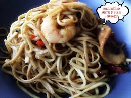 Nouilles Sautees Aux Crevettes Et A L Ail 400 Cal Par Personne Gourmandises Sucrees Ou Salees Nouilles Nouilles Sautees Aux Crevettes Nouilles Sautees