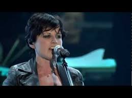 Muitos sites deixam baixar musica eletrônica gratuitamente, mas um profissional dessa área deve ser saber que isso é crime e precisa buscar os lugares esse é o principal e mais conhecido para baixar música eletrônica. Dolores O Riordan Sinfonia Varsovia Zombie Orch Cond Adam Sztaba Youtube