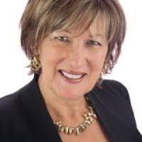 Suzanne Foss's Instagram, Twitter & Facebook