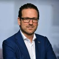 Gregory Loos's Instagram, Twitter & Facebook