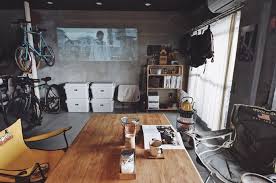 どうせ買うなら毎日使えるものを 家 でも使えるキャンプ道具17選 camp hack キャンプハック アウトドアインテリア デザイナー テント生活