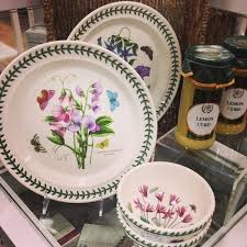 Portmeirion Botanic Garden I Have Always Loved This Pattern Still Pricey With Bowls At 12 99 And Dinner Plates Aparelhos De Jantar Pratos Decorativos Jantar