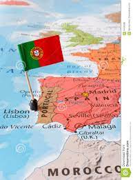 Oznacza to, że zdaniem miejscowych władz zamach terrorystyczny jest mało prawdopodobny. Portugalia Mapa I Flaga Podrozy Pojecie Zdjecie Stock Obraz Zlozonej Z Portugalski Destination 94330366