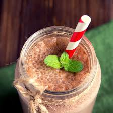 Milkshake Au Chocolat Et Au Kinder Pingui Recette Recette Milk Shake Smoothie Recette Recettes De Cuisine