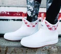 These ankle deck boots have been crafted specifically for sport and recreational fisherman. Xtratuf Women S Salmon Sisters 6 Ankle Deck Boot Xtratuf Ca