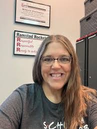 Tara Seward's Instagram, Twitter & Facebook