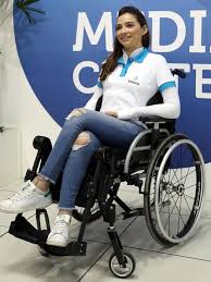 Lais deu início em cursos de graduação como história na modalidade ead e psicologia no ensino híbrido, mas não conseguiu dar continuidade. Ex Atleta Olimpica Brasileira Lais Souza Da Palestra Na Estacio Portal Voce Online