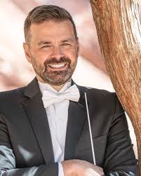 Ruth Wick's Instagram, Twitter & Facebook