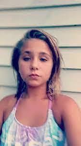 Brooke Morelli's Instagram, Twitter & Facebook