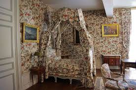 Chateau De Aulteribe Puy De Dome Chambre D Ete Chateaux Interiors Historical Interior French Interior Design