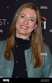 Beth Packard's Instagram, Twitter & Facebook