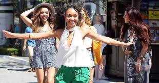 You have landed the right page to discover leigh anne pinnock's age, instagram, parents, wiki, height, family, and net worth. Perrie Edwards Little Mix Bandmate Leigh Anne Pinnock Knows How To Help A Pal Out Post Split Pics Huffpost Uk
