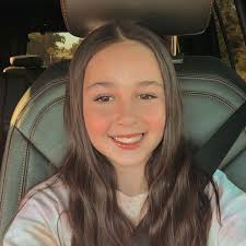 kirra lee 💗 (@kirraleee)