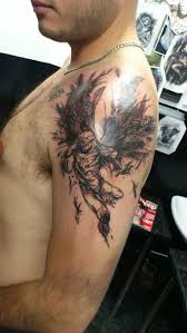 Tatouage Homme Ange 15 Modeles De Tatouage Ange Homme Photos Tatouage Pour Homme Idees Et Motifs Tattoos