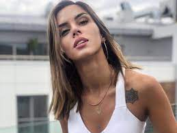 Dizi'de talat bulut, şevval sam, onur tuna, eda ece, sevda erginci, şafak pekdemir, barış aytaç, i̇rem kahyaoğlu, kıvanç kasabalı, nilgün türksever, sinan eroğlu, i̇lber. Aysegul Cinar Eski Sevgilisi Icin Koruma Karari Aldirdi Magazin Haberleri Ntv