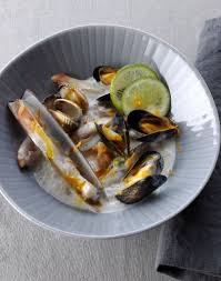 Nage Cremeuse De Coquillages Au Yuzu Recette Recettes De Cuisine Recette Asiatique Cuisine Poisson