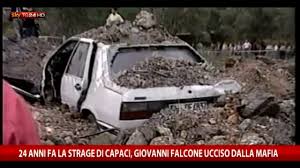 Tutti vicini nonostante il covid, il video virale sui social. Strage Di Capaci 24 Anni Dopo Il Ricordo A Palermo Video Sky