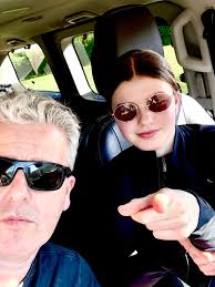 Driving Zoe to her dance lesson today 😎