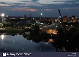 Olympiastadion Munchen Bei Nacht Langzeitbelichtung Stockfotografie Alamy
