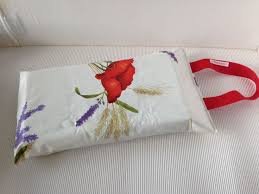 Gartnerzubehor Kniekissen Garten Weiss Rot Mohnblute Ein Designerstuck Von Gittirai Bei Dawanda Kissen Etsy Rot