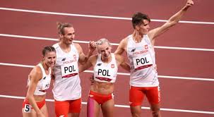 Jun 19, 2021 · klub ekstraklasy zdobył dwa medale w jednym sezonie. Tokio 2020 Pierwszy Zloty Medal Dla Polski Wielka Siodemka Przeszla Do Historii Tokyo 2020 Polskieradio24 Pl