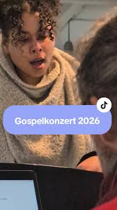 Es wird geprobt! 🎤🔥 ​Hinter den Kulissen bei Young Stage laufen die  Vorbereitungen auf Hochtouren! Wir stecken gerade mitten in den Proben für  unser großes Gospelkonzert "Joy to the World" und können ...