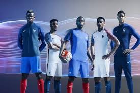 Créée en 2008, elle revient en direct sur les informations sportives de la journée avec des journalistes et des sportifs professionnels : France Allemagne Match Euro 2016 En Direct Streaming Video Nextplz