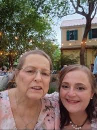 Shannon Storey's Instagram, Twitter & Facebook